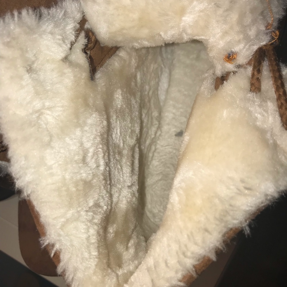 Shoe - Picture 4 of 5